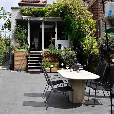 Les Glycines Mauves 住宿加早餐酒店